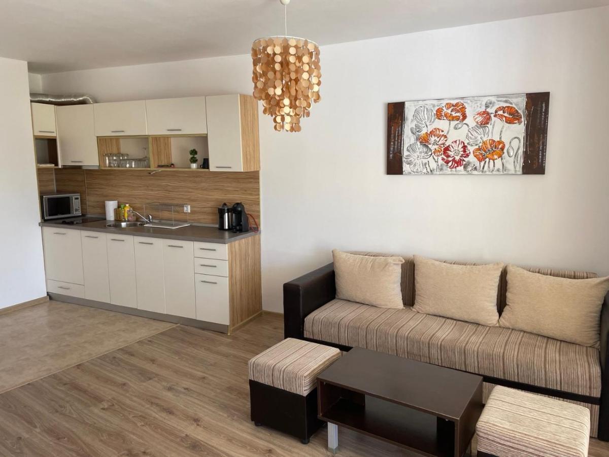 Aпартаменти Мини В Бей Вю Aparthotel Tsarevo Exterior photo